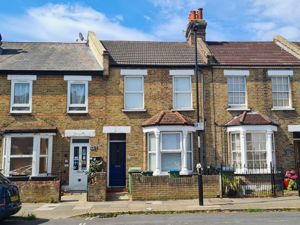 Front of house- click for photo gallery
